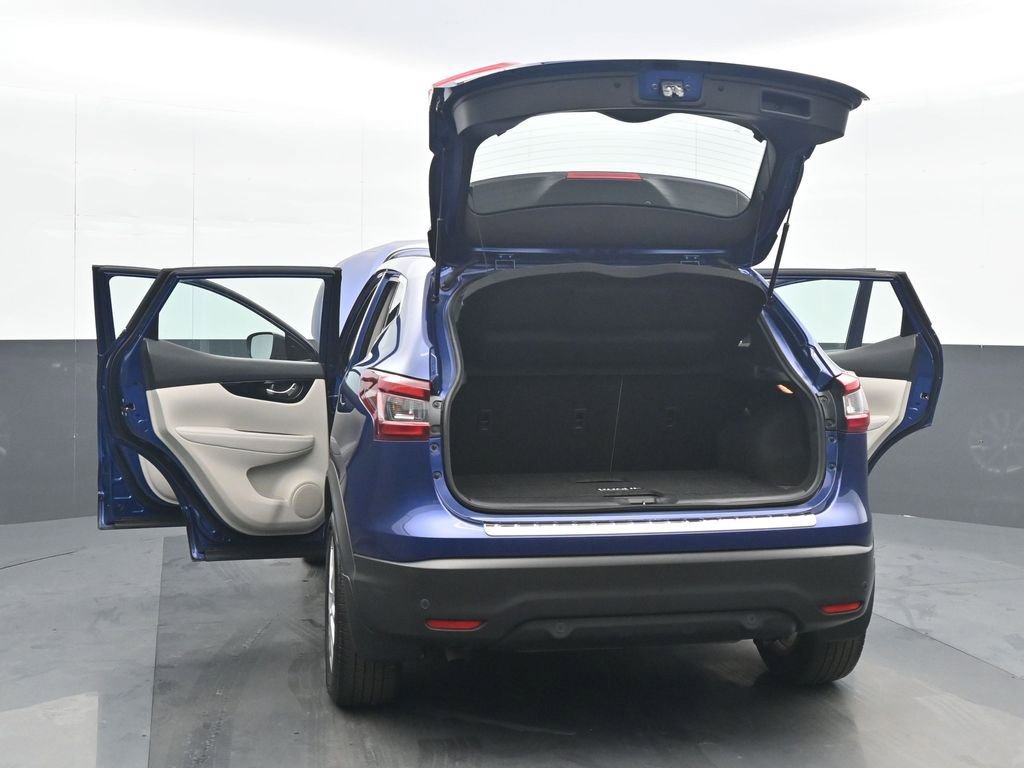 Used 2022 Nissan Rogue Sport SV w/ Technology Package image 35