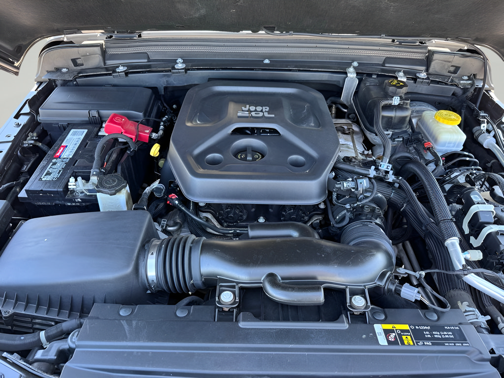 Used 2020 Jeep Wrangler Unlimited Sahara AWD/4WD image 9