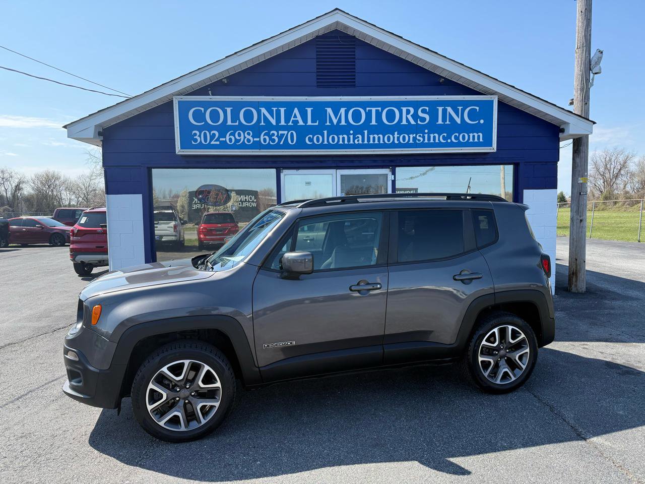 Used 2018 Jeep Renegade Latitude w/ Cold Weather Group image 1