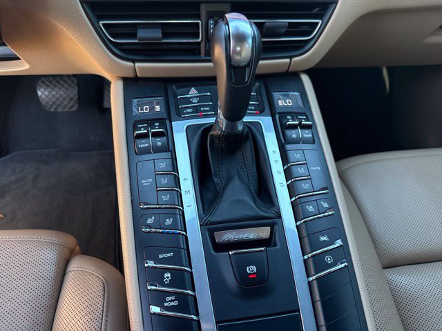 Used 2021 Porsche Macan S AWD/4WD image 14