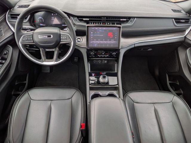 Certified 2024 Jeep Grand Cherokee Limited AWD/4WD image 29
