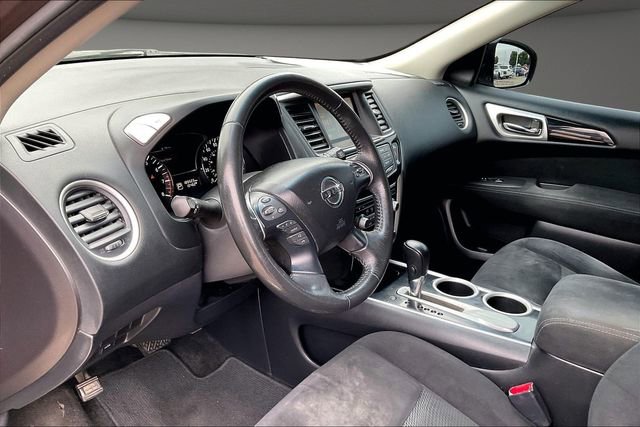 Used 2015 Nissan Pathfinder SV FWD image 12