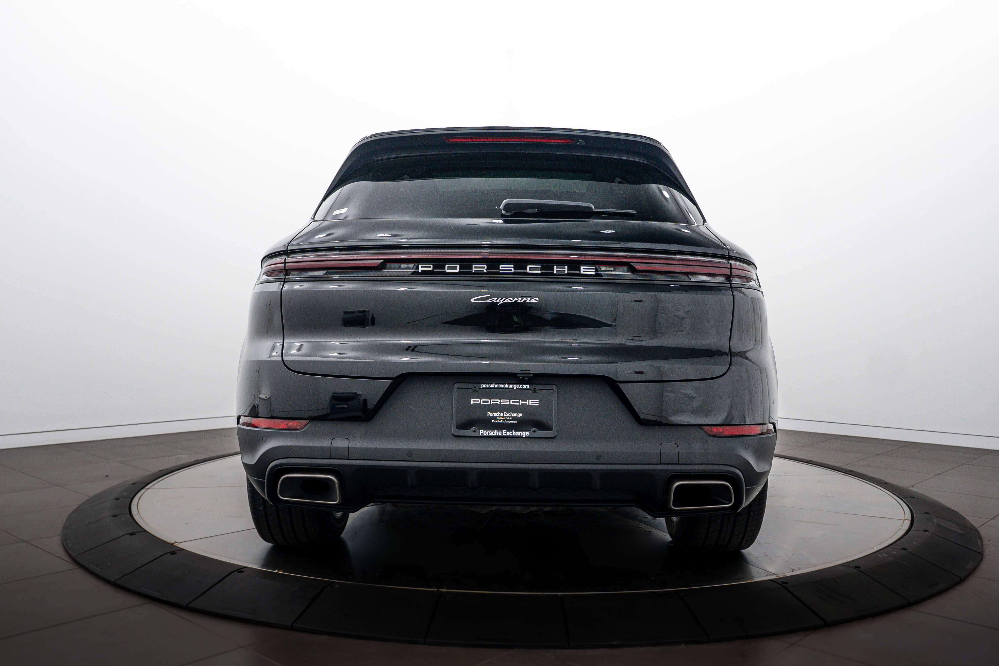 Certified 2026 Porsche Cayenne AWD/4WD image 6