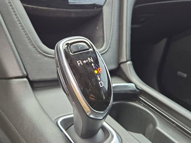 Used 2017 Cadillac XT5 Platinum AWD/4WD image 16