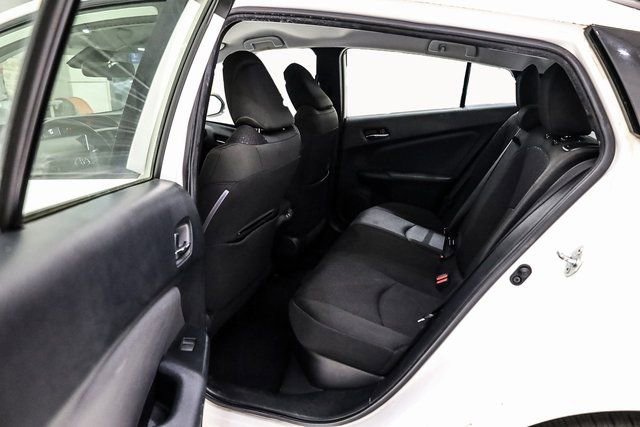 Used 2021 Toyota Prius LE image 28