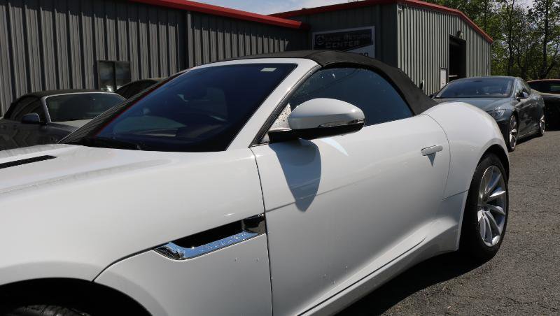 Used 2017 Jaguar F-TYPE Convertible image 4