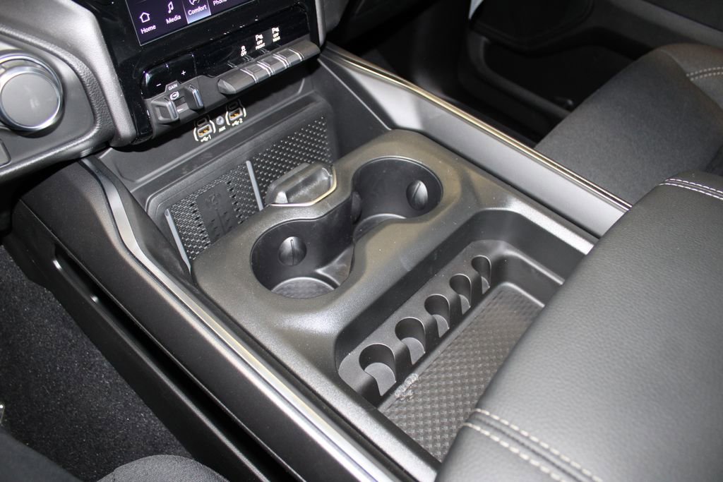 New 2026 RAM 1500 4x4 Crew Cab image 19