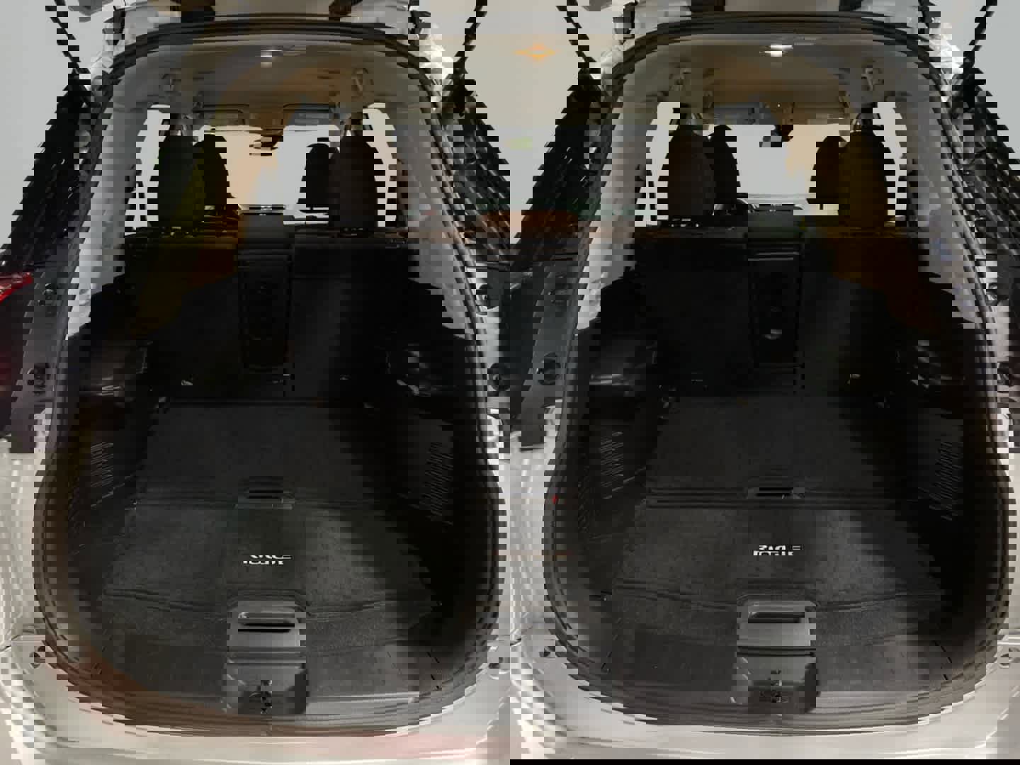 Used 2019 Nissan Rogue SV image 25