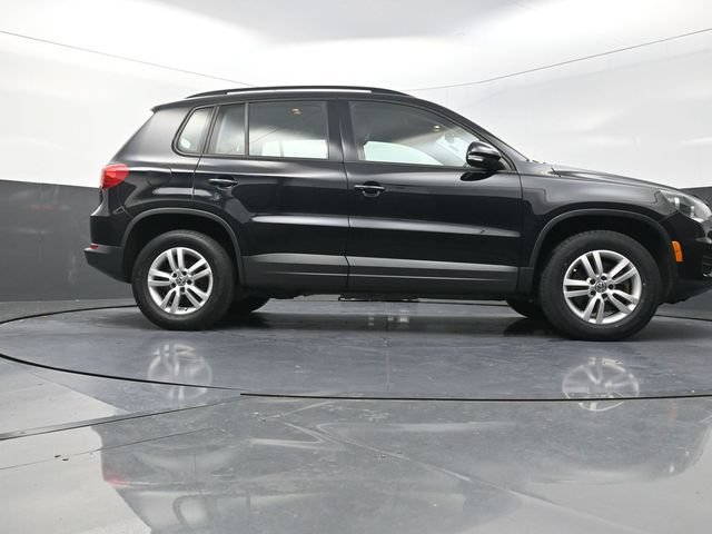 Used 2017 Volkswagen Tiguan S FWD image 38