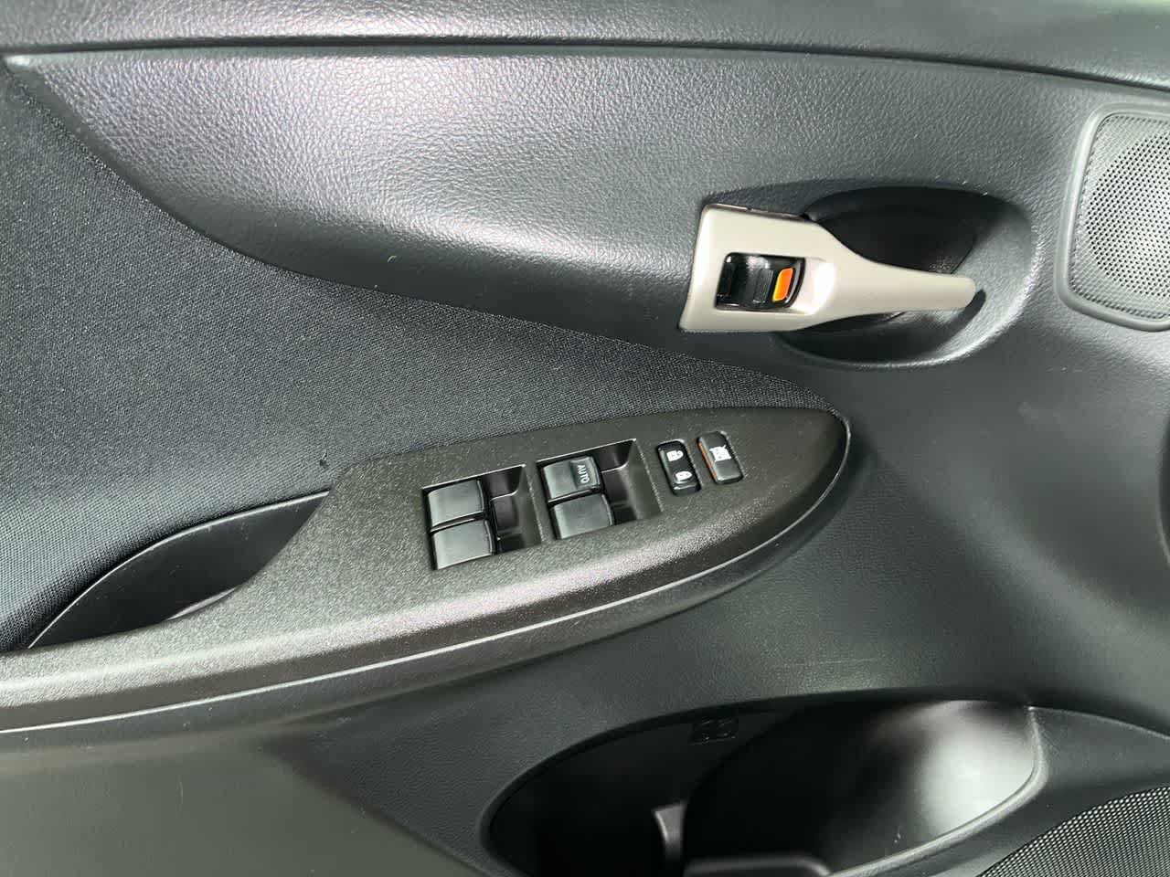 Used 2009 Toyota Corolla S FWD image 13