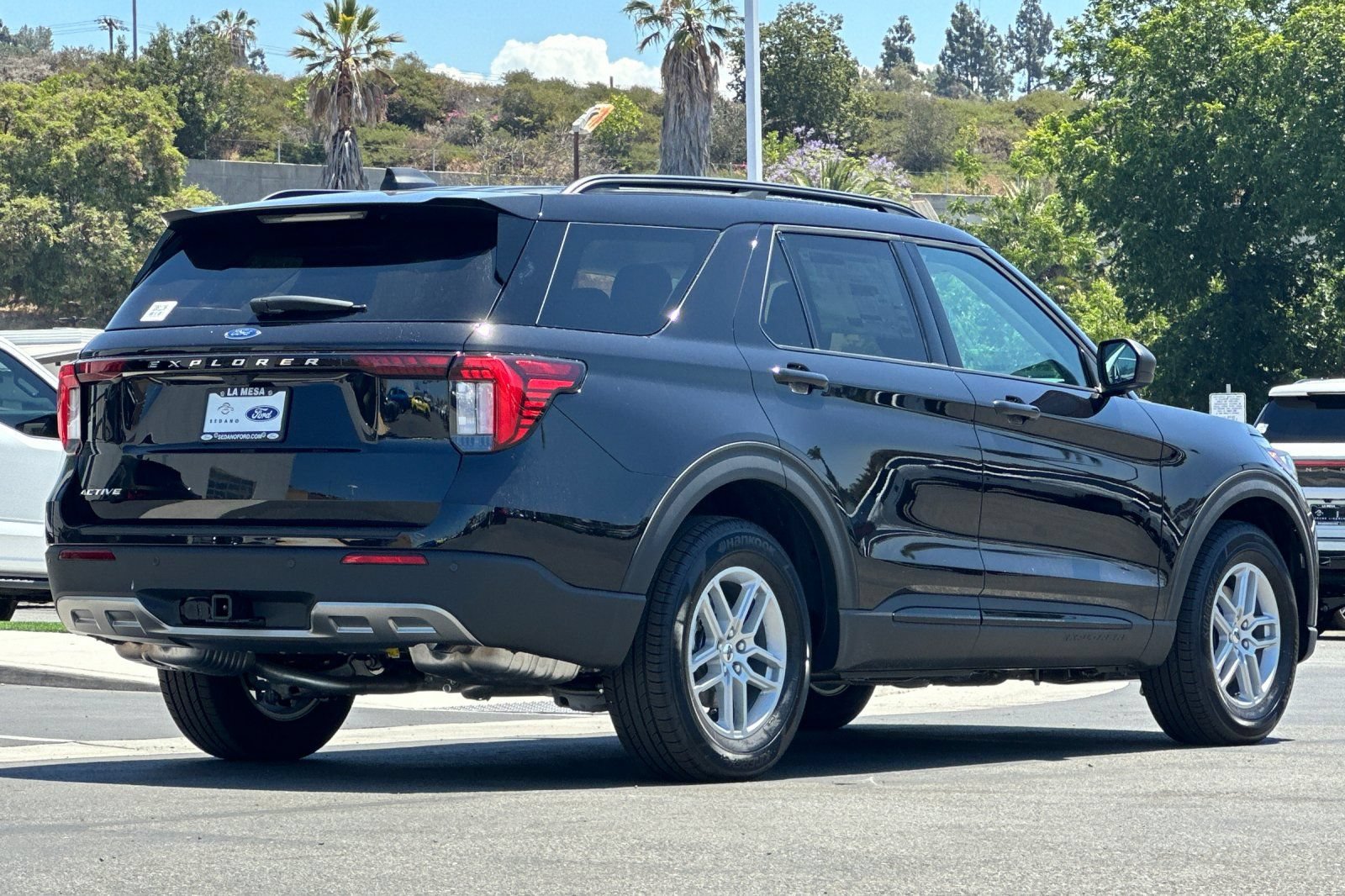 New 2026 Ford Explorer Active w/ Active Comfort Package RWD image 3
