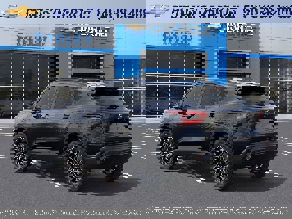 New 2026 Chevrolet Trax RS w/ Sunroof Package image 3