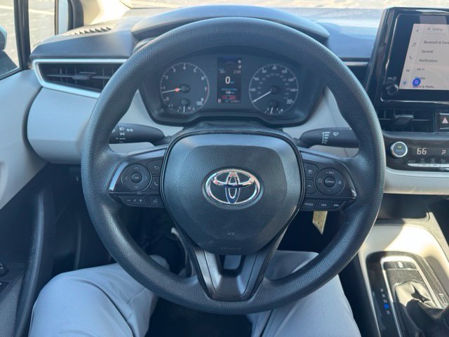Used 2025 Toyota Corolla LE FWD image 18