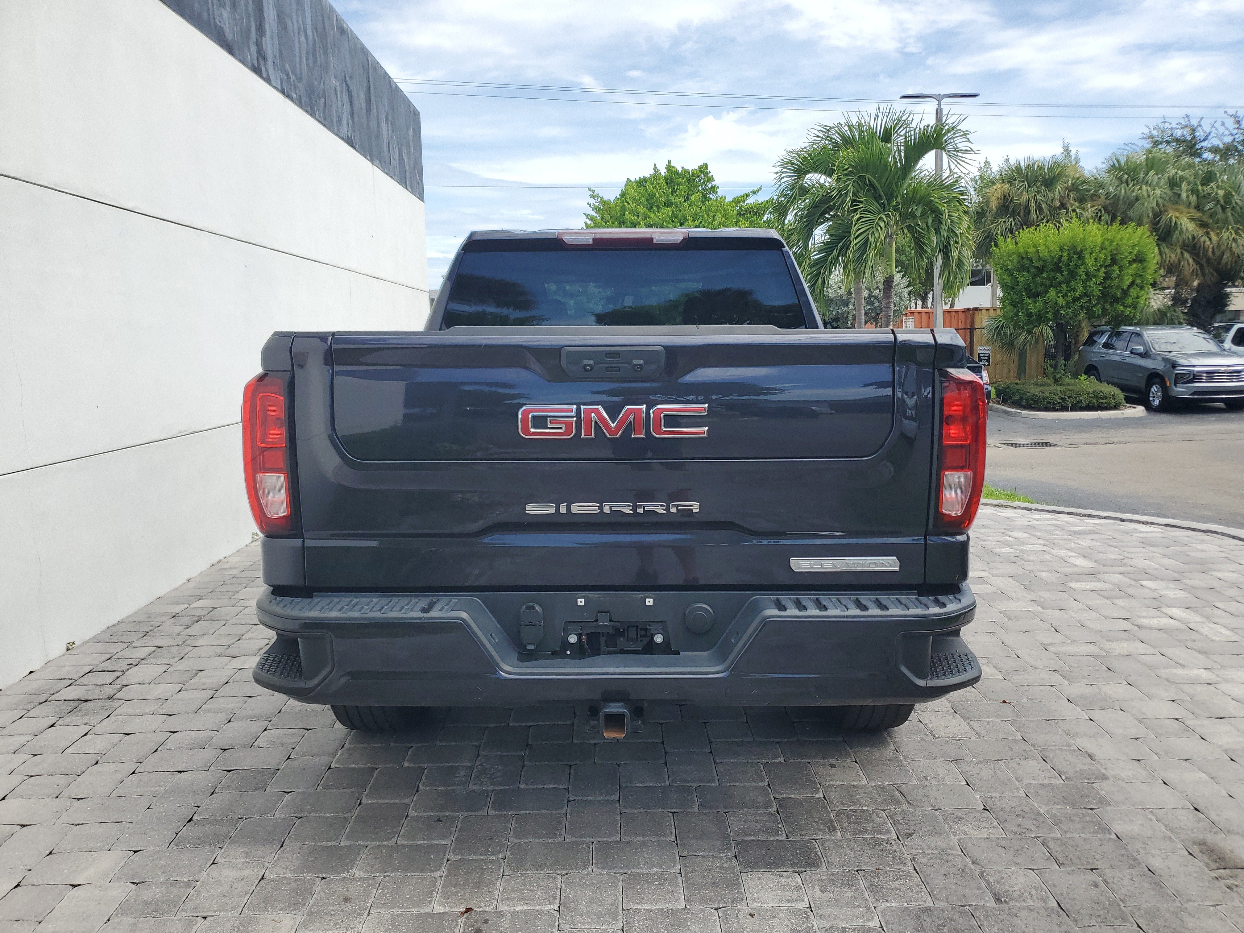Used 2023 GMC Sierra 1500 Elevation AWD/4WD image 5