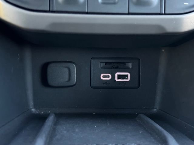 Used 2021 GMC Acadia Denali w/ Denali Technology Package FWD image 6