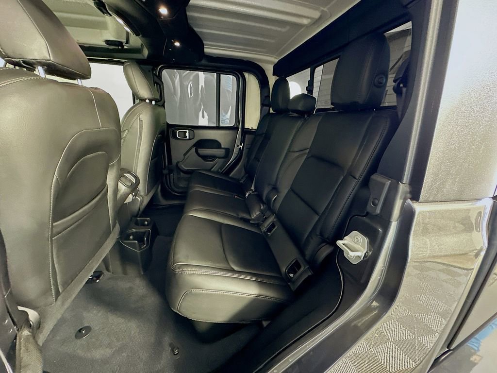Used 2024 Jeep Gladiator Willys image 23