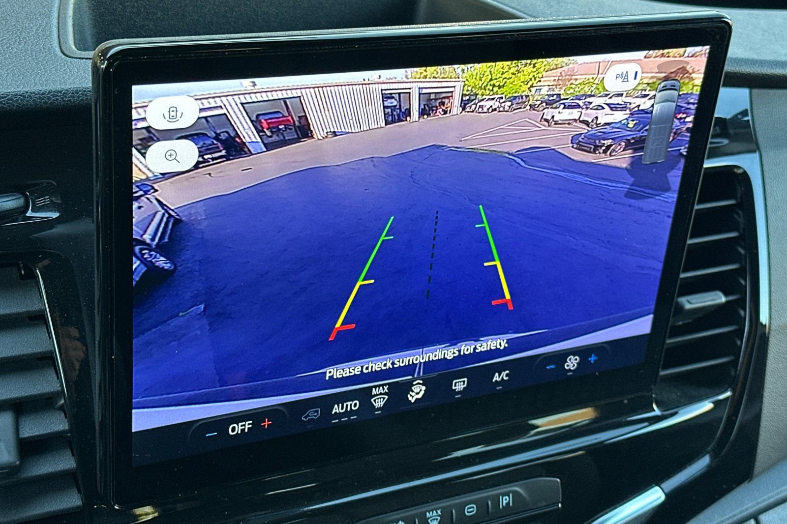 Used 2024 Ford Transit 350 XLT image 18