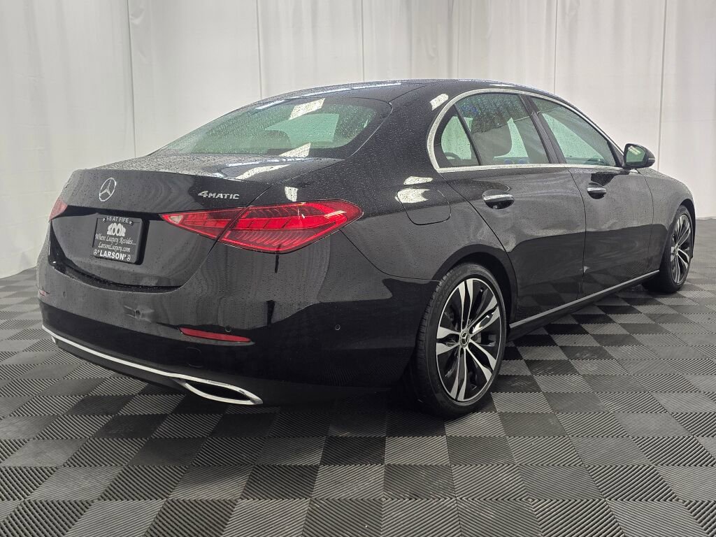 Used 2022 Mercedes-Benz C 300 4MATIC Sedan w/ Pinnacle Trim Package image 6