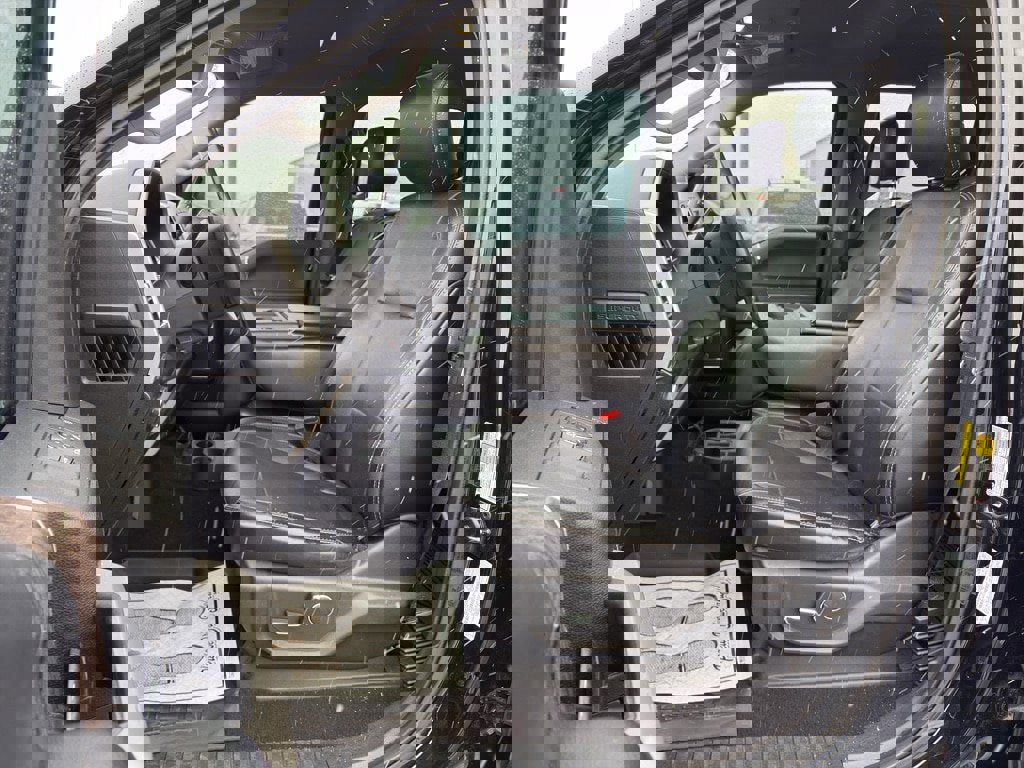 Used 2018 Ford F350 Lariat w/ Lariat Value Package image 19