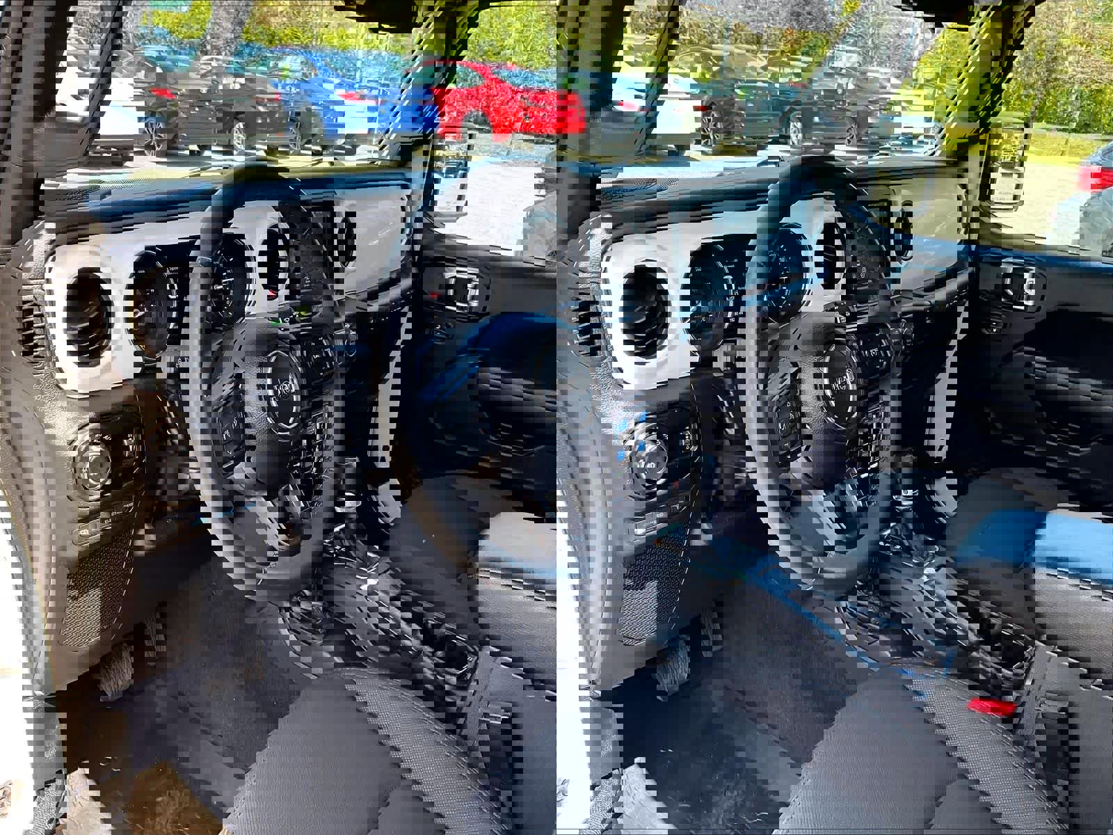 Used 2023 Jeep Wrangler Unlimited image 8