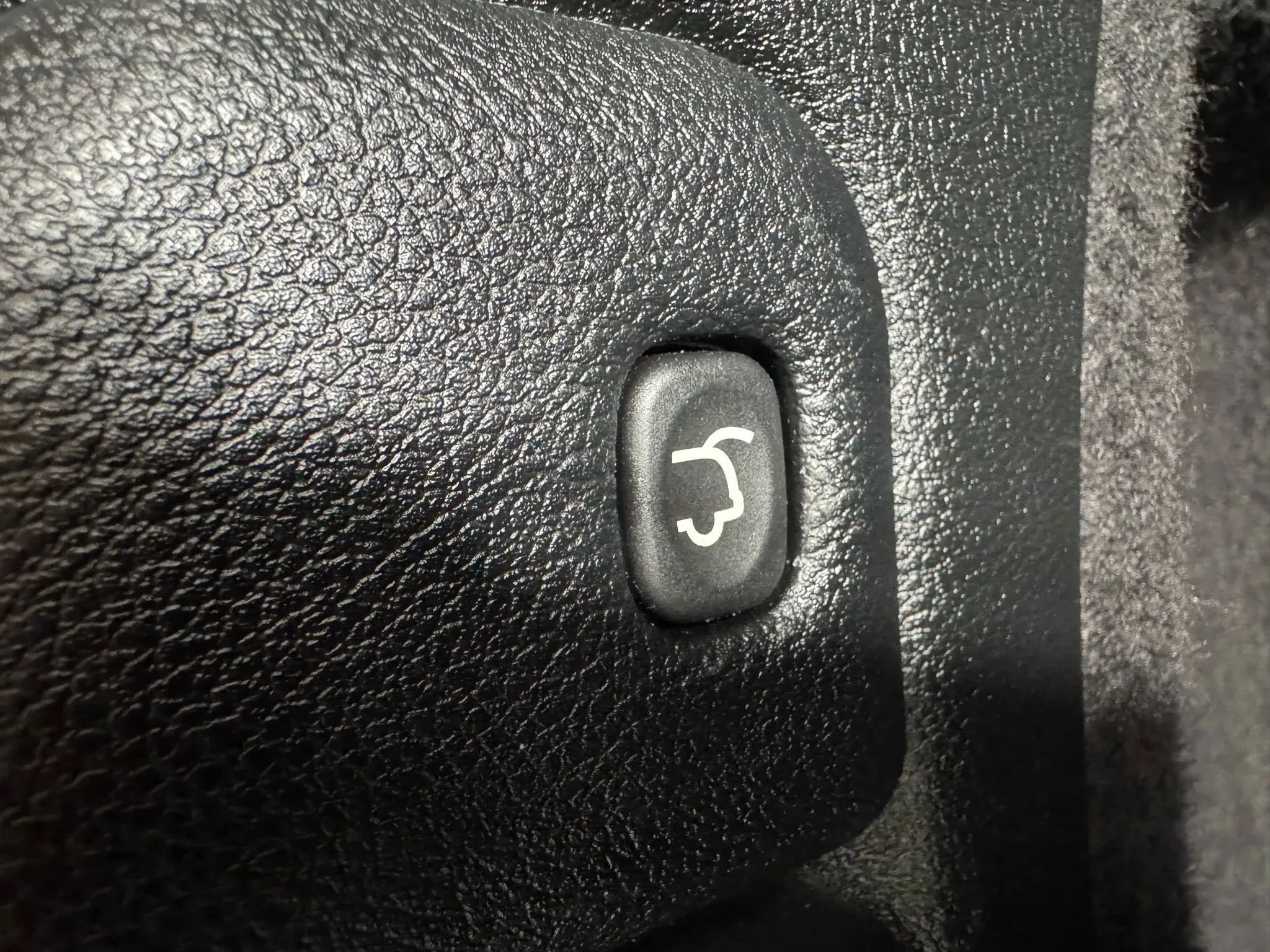 Used 2019 Dodge Durango GT image 29