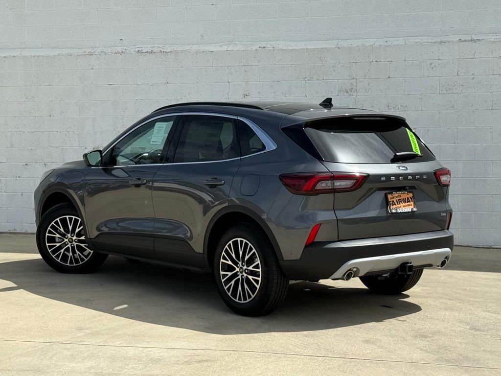 New 2024 Ford Escape SE w/ PHEV Premium Package FWD image 3