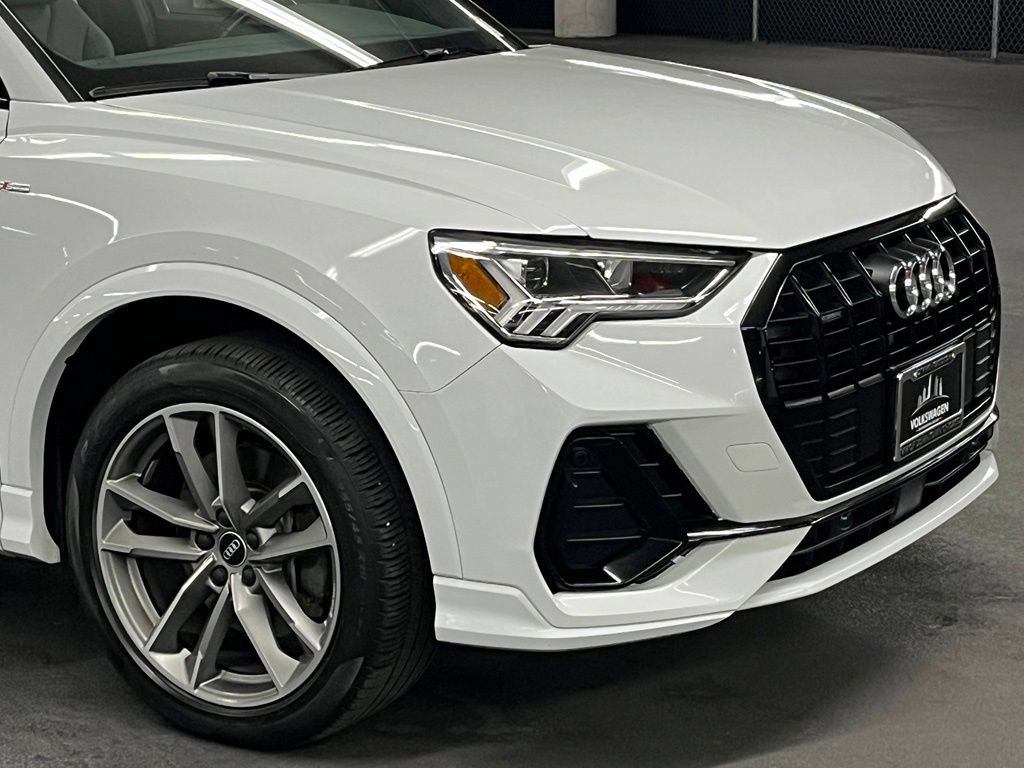 Used 2022 Audi Q3 2.0T Premium Plus w/ Premium Plus Package AWD/4WD image 42
