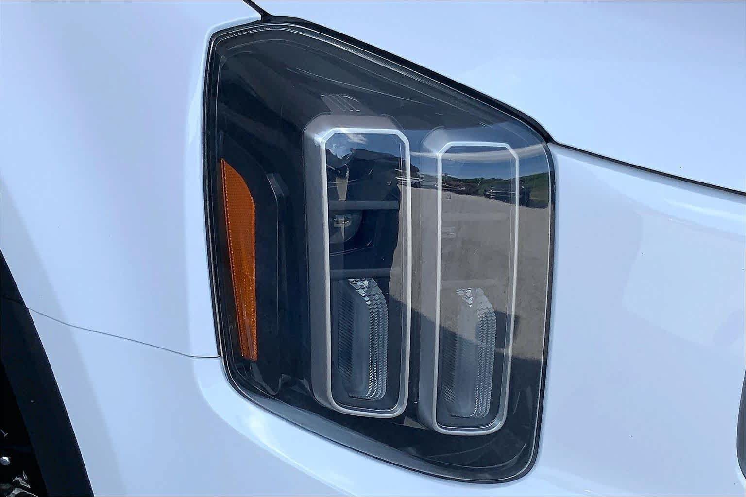 Used 2023 Kia Telluride EX w/ EX Captain's Chair Package FWD image 27
