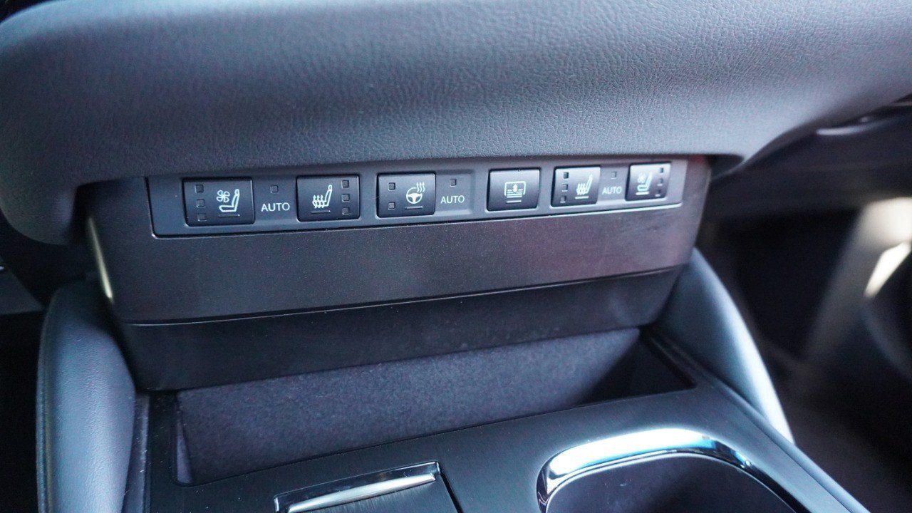 Certified 2024 Lexus ES 350 F Sport w/ Accessory Package (Z2) FWD image 20