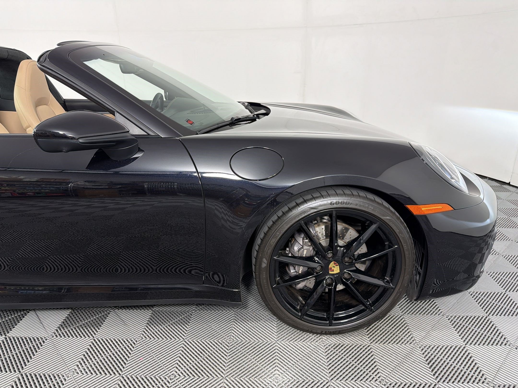 Certified 2024 Porsche 911 Targa 4 w/ Sport Package AWD/4WD image 13