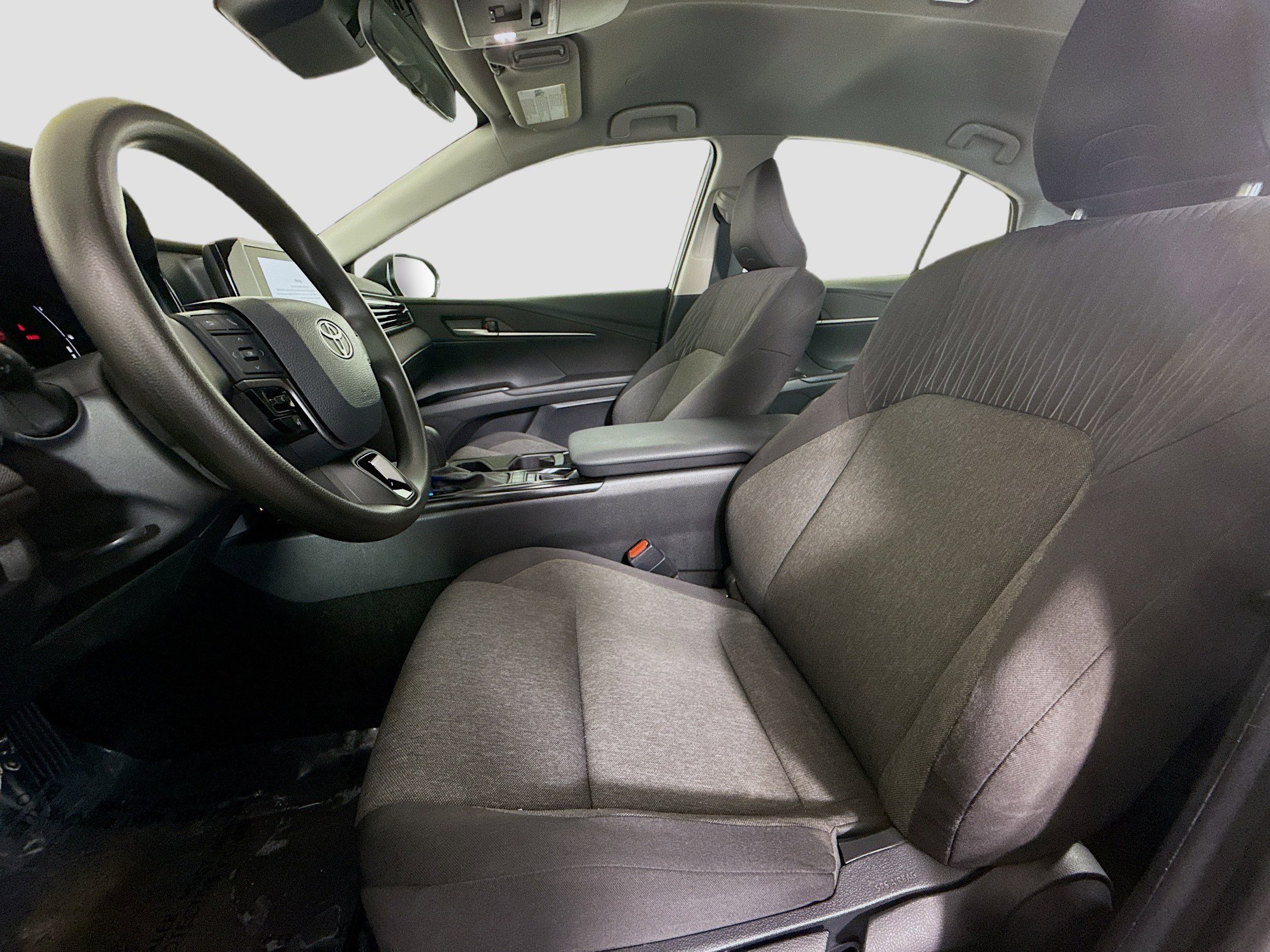 Used 2025 Toyota Camry LE image 22