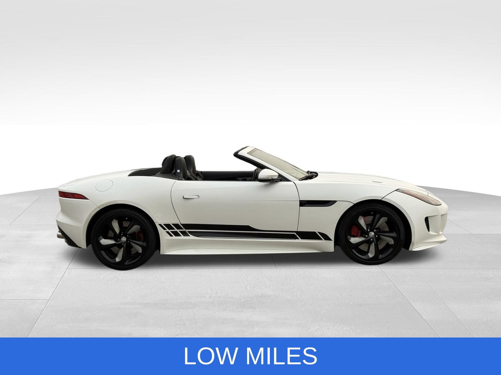 Used 2016 Jaguar F-TYPE R AWD/4WD image 11