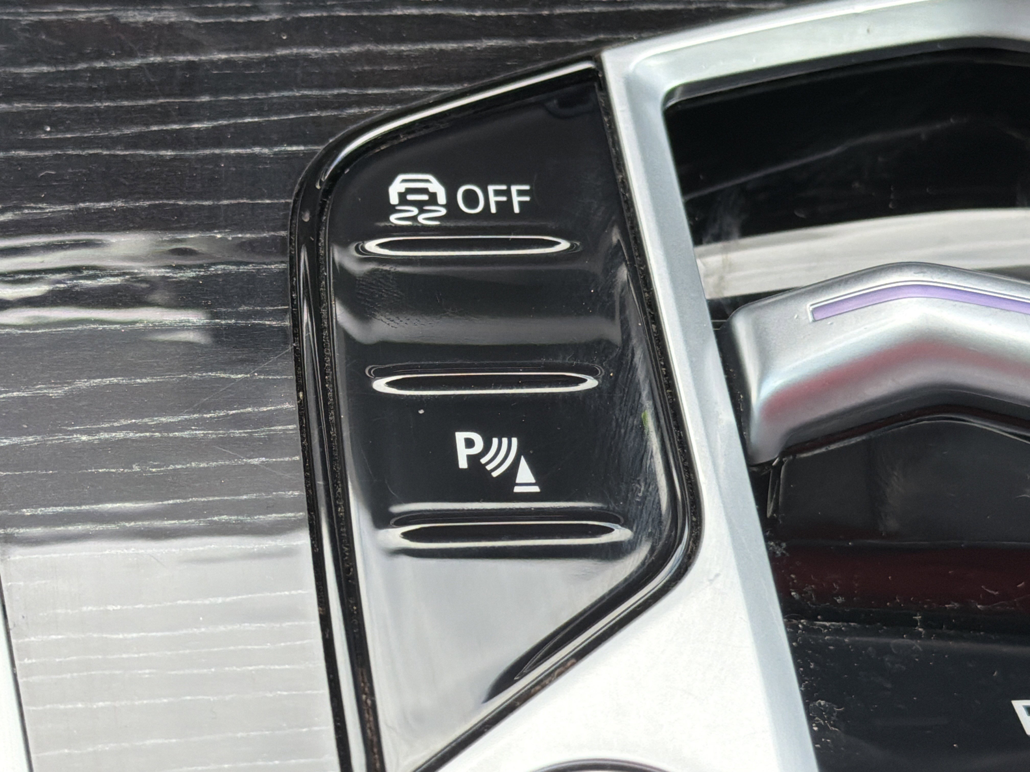 Certified 2025 BMW X6 xDrive40i AWD/4WD image 9