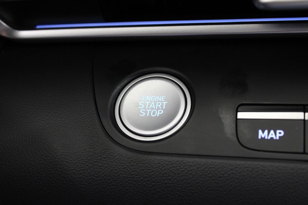 Used 2024 Hyundai Elantra Limited FWD image 12