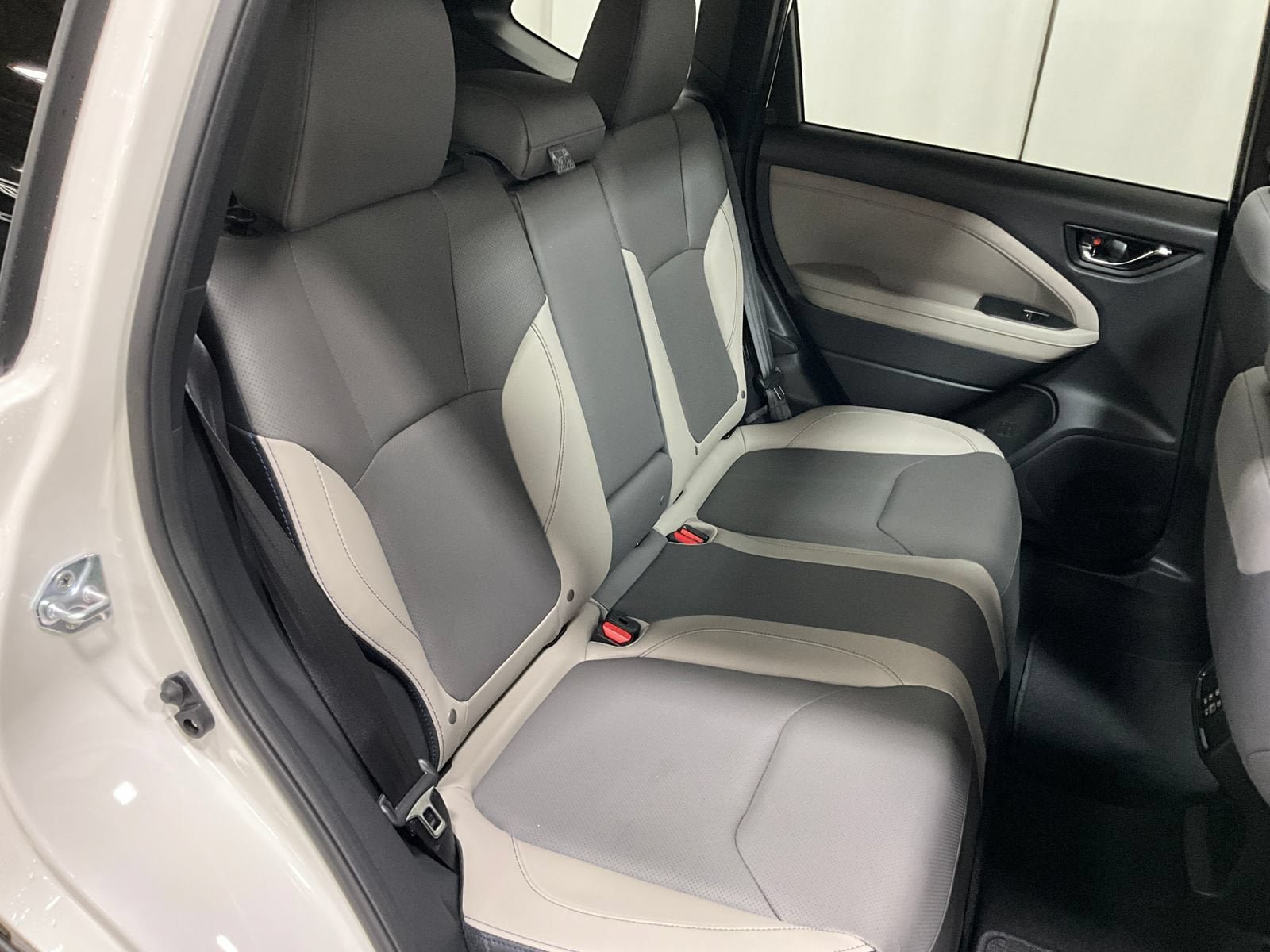 Used 2025 Subaru Forester Limited AWD/4WD image 24