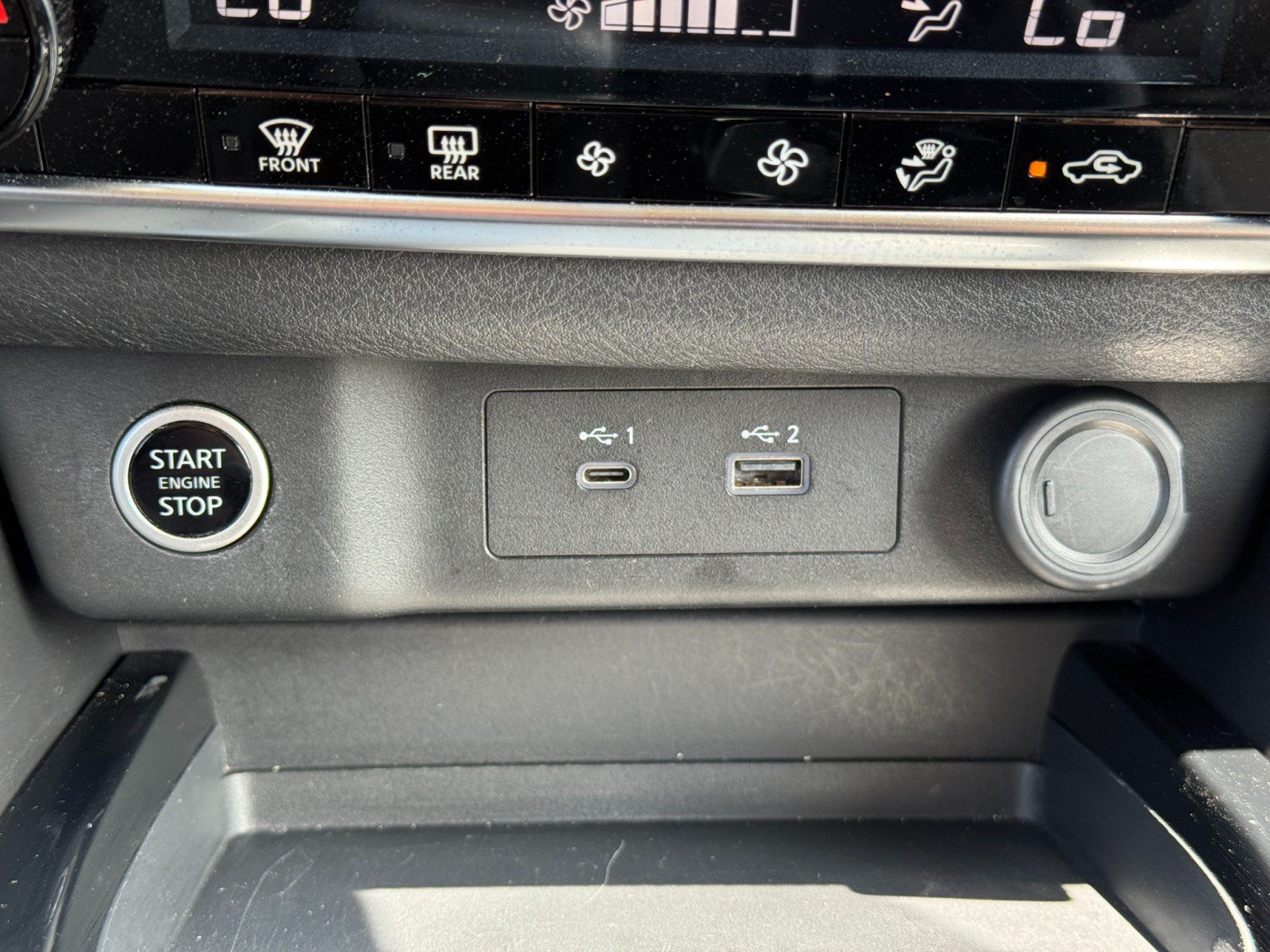 Used 2022 Nissan Rogue SV FWD image 25