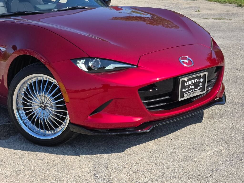 Used 2024 MAZDA MX-5 Miata Club w/ Interior Package RWD image 4