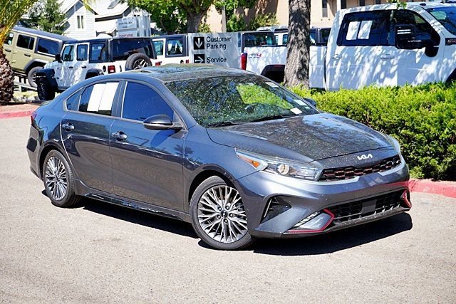 Used 2022 Kia Forte GT-Line w/ GT-Line Premium Package image 3