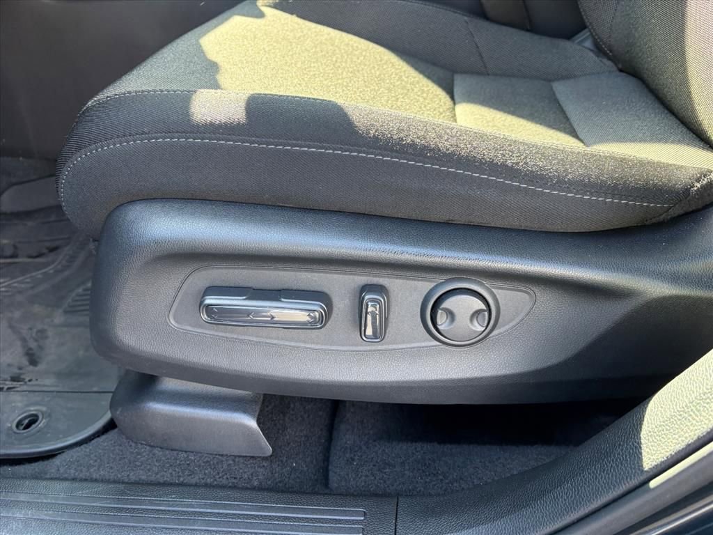 Used 2023 Honda CR-V EX image 15