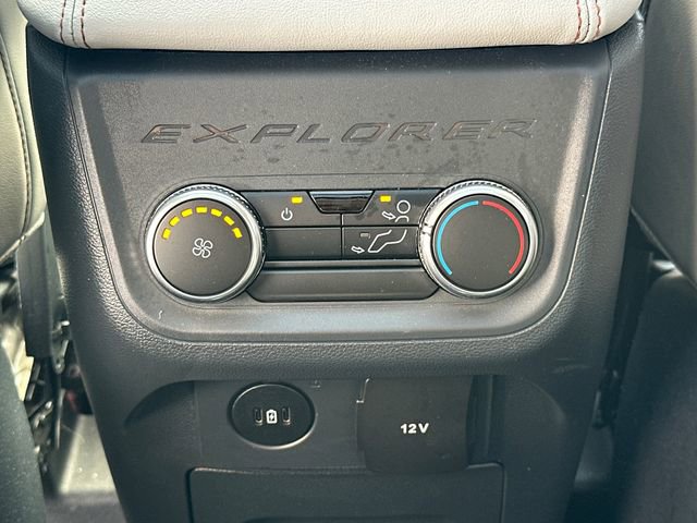 Used 2025 Ford Explorer Active w/ Active Comfort Package AWD/4WD image 25