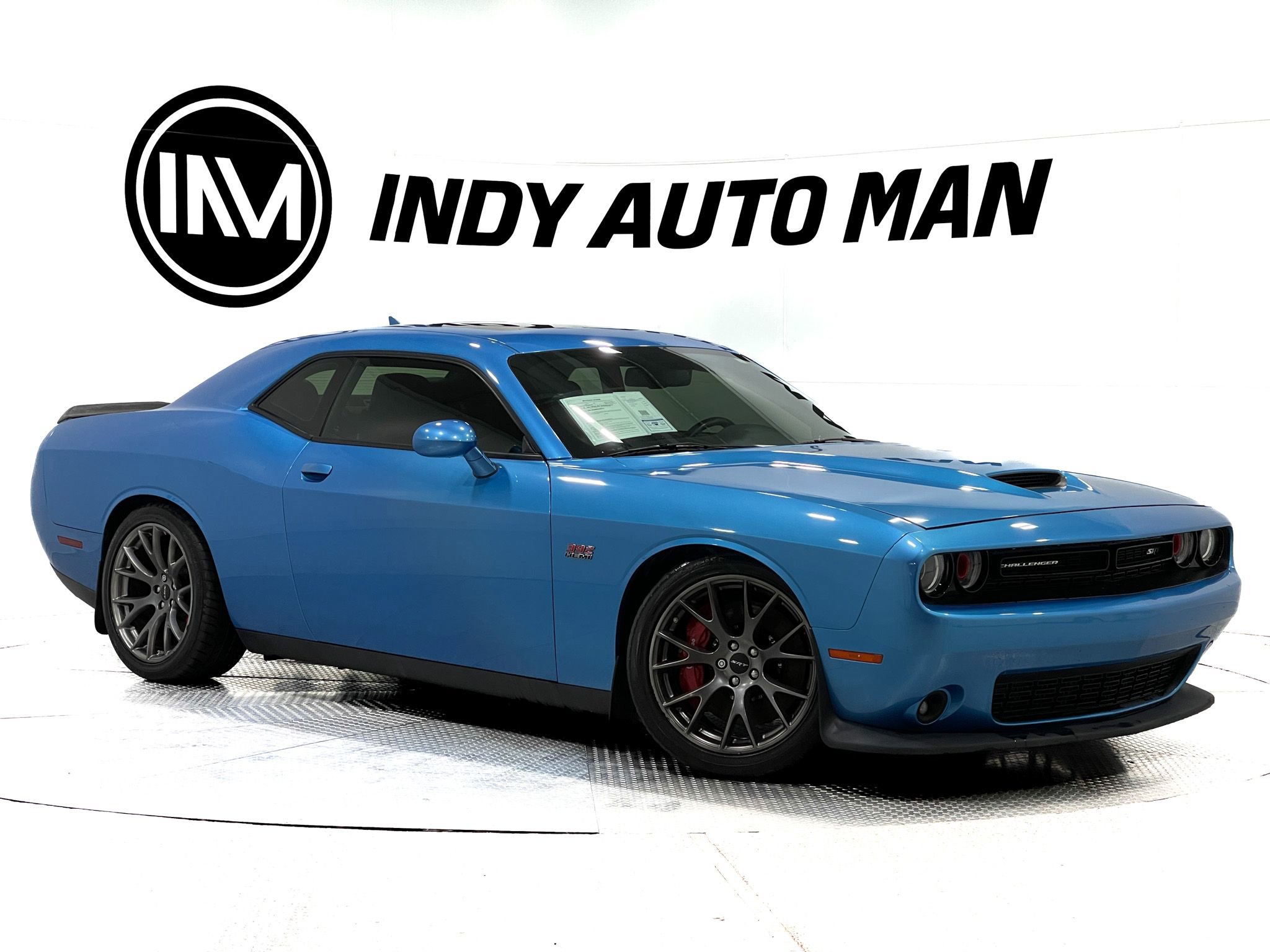 Used 2016 Dodge Challenger SRT w/ Technology Group image 2
