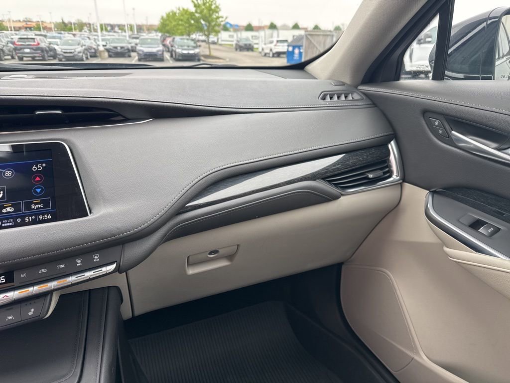 Used 2023 Cadillac XT4 Premium Luxury w/ Cold Weather Package FWD image 28