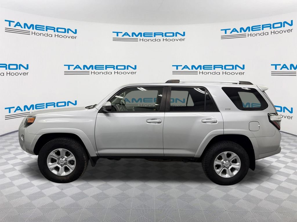 Used 2019 Toyota 4Runner SR5 AWD/4WD image 2