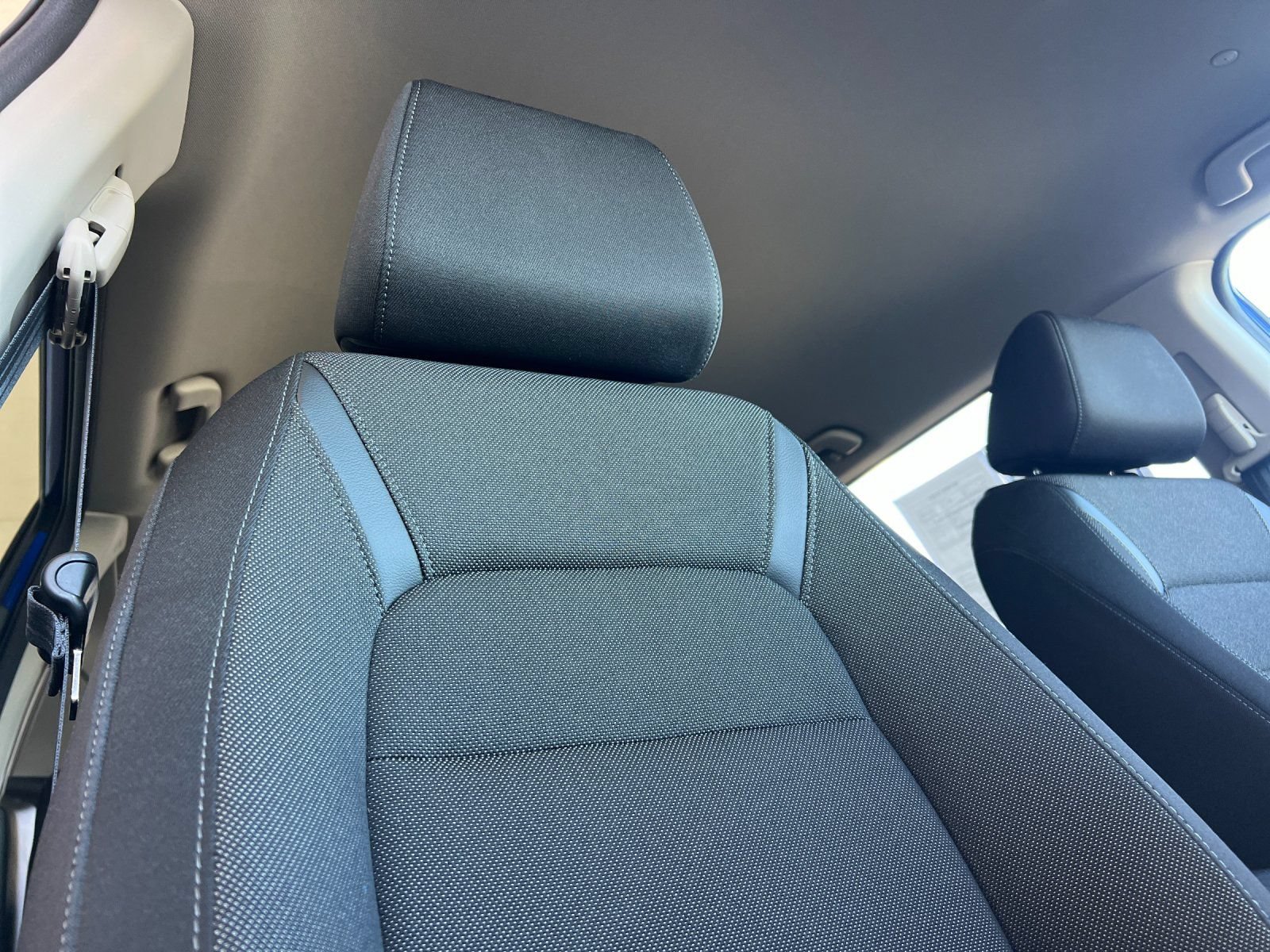 Used 2025 Honda CR-V LX image 17