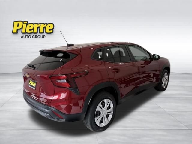 Used 2025 Chevrolet Trax LS w/ Driver Confidence Package FWD image 5