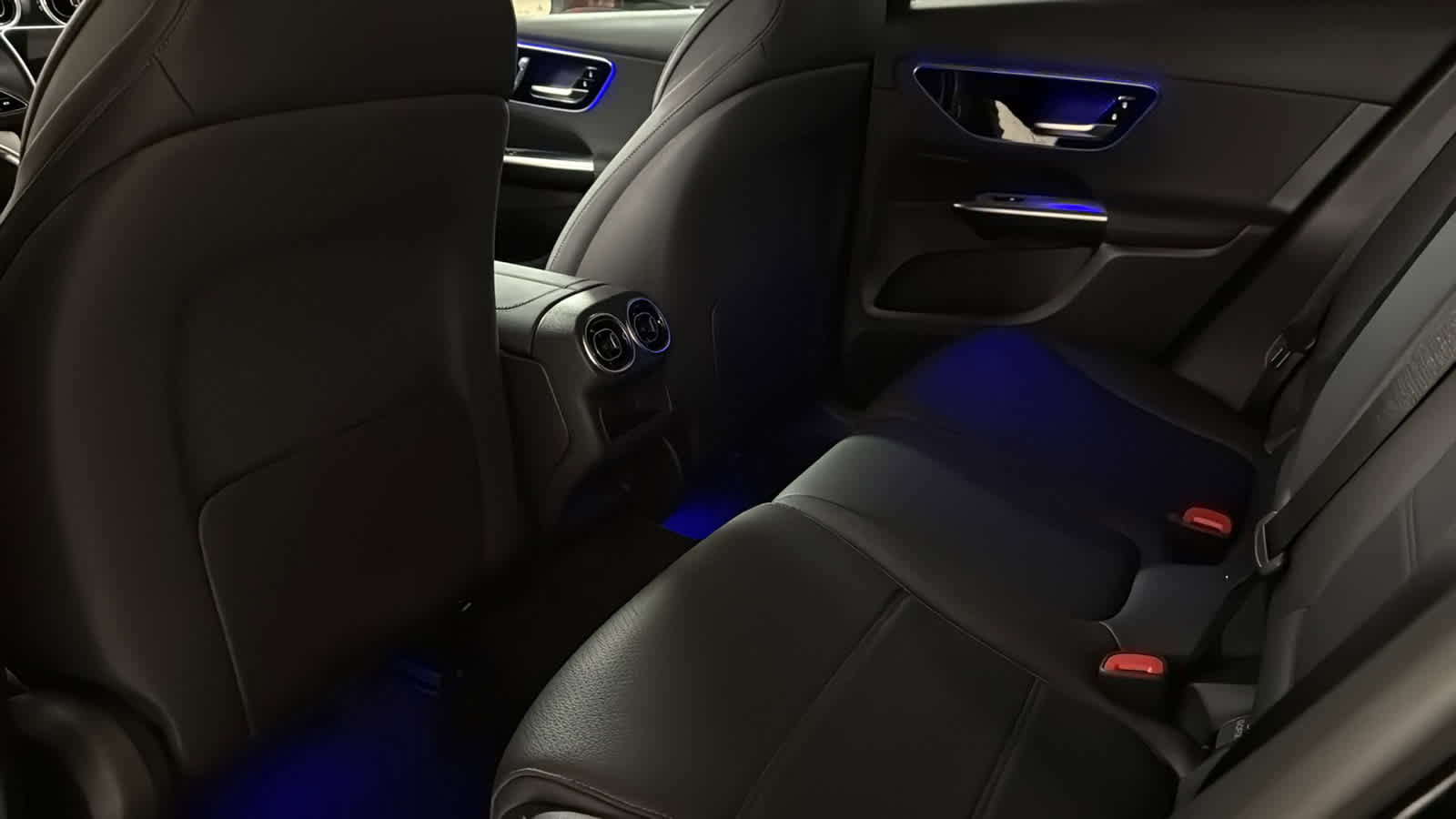 Certified 2025 Mercedes-Benz GLC 300 4MATIC image 28