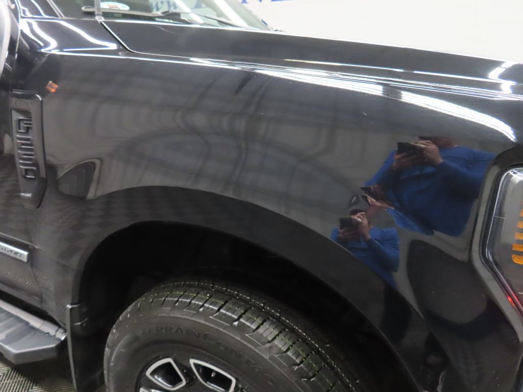 Used 2022 Ford F250 Lariat w/ Black Appearance Pkg AWD/4WD image 32