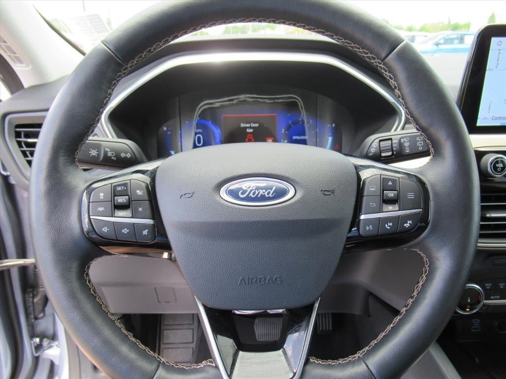 Used 2022 Ford Escape Titanium w/ Titanium Elite Package AWD/4WD image 21