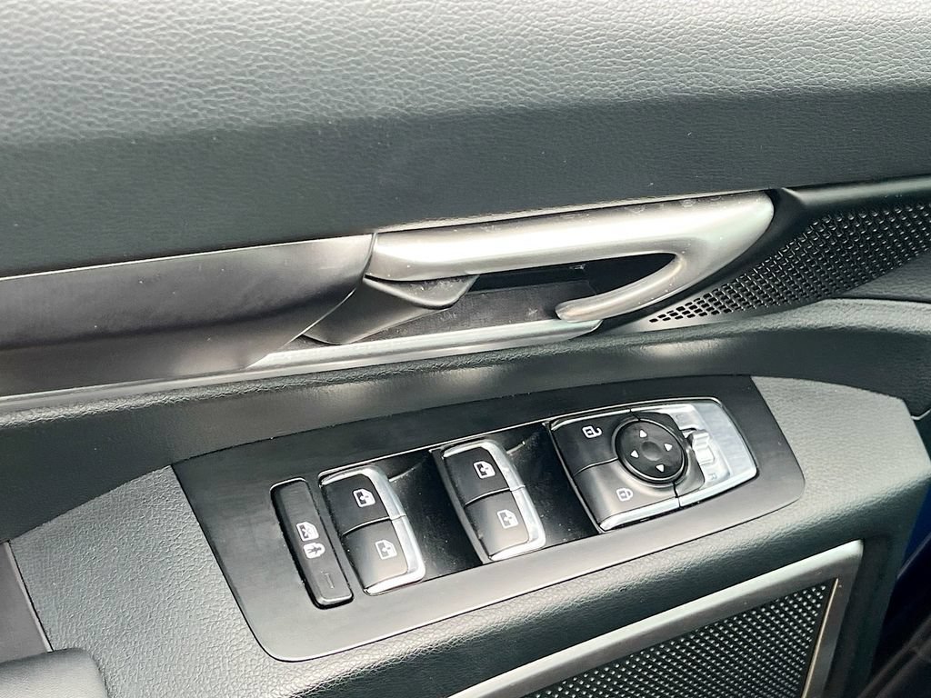 Used 2025 Kia Telluride S FWD image 18