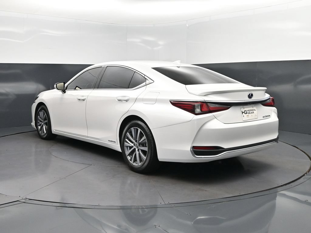 Certified 2021 Lexus ES 300h w/ Accessory Package FWD image 5